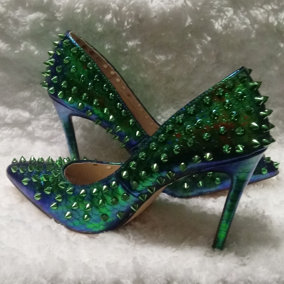 🪀SCARLET🪀 Metallic Hologram Rivet Hologram Stiletto Slip On Green Heels - Picture 2 of 9